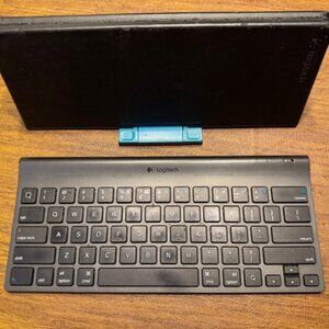 Logitech portable Bluetooth Tablet Keyboard for iPad